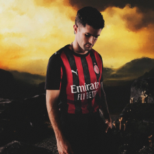 Domaći dres AC Milana 2025.-26.